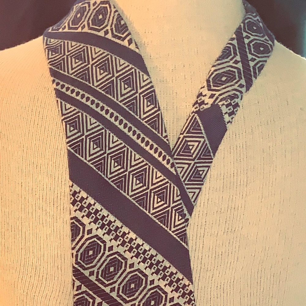 Men’s Vintage Purple &White design Tie